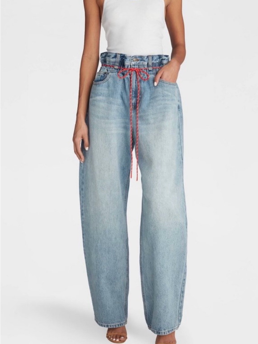 KBB by Kahlana Barrel Leg Highest Rise Light Wash Jeans - Size 30